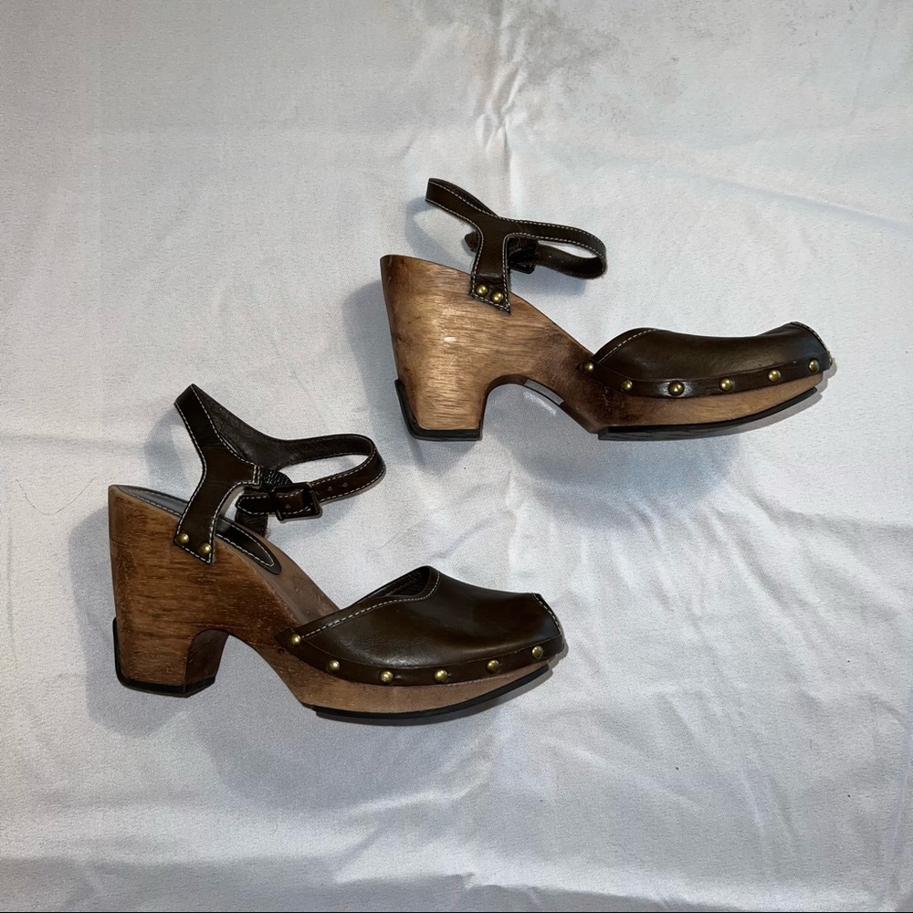 Kenneth Cole Block Heeled Sandals